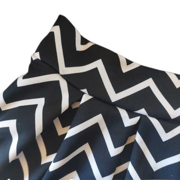 Black and White A-Line Flared Skirt  Size Medium - Picture 2 of 3